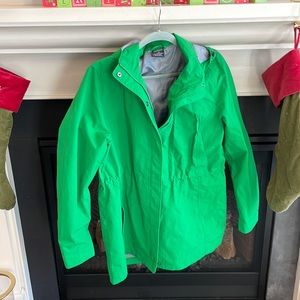 Charles River Apparel Women's Logan Wind and Water Resistant Drop Tail Jacket-XL